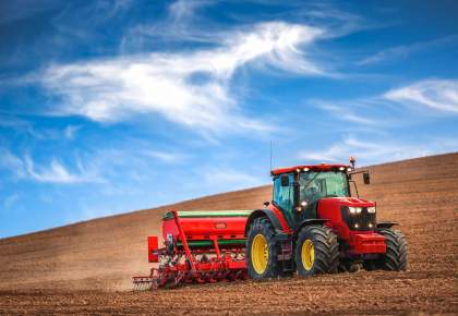 تصمیمات غیرکارشناسی  تولید ماشین آلات کشاورزی را زمین گیر می کند
